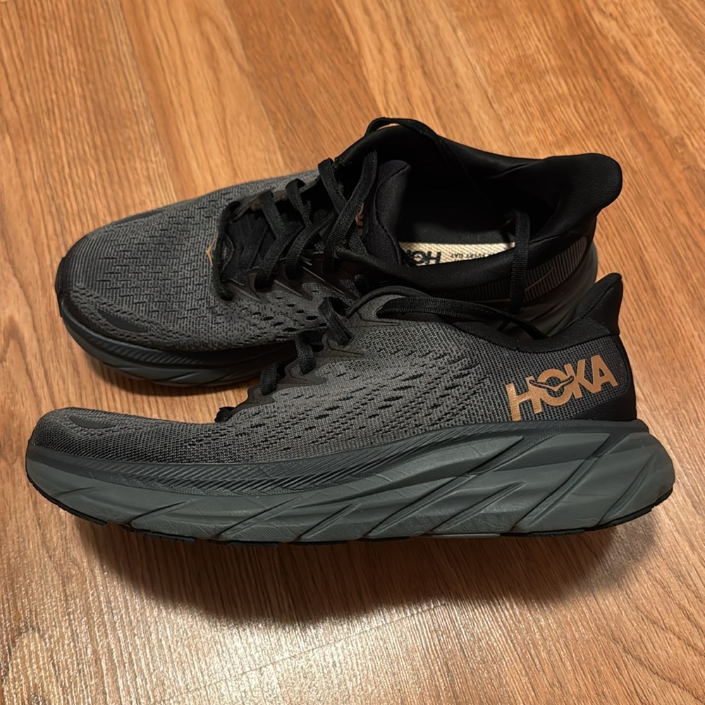 Women size 6.5 HOKA used a couple of times, like new. - Picture 2 of 5